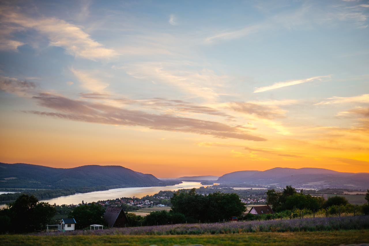 Natura Hill Zebegeny - Butik Szobak Es Etterem Exterior foto